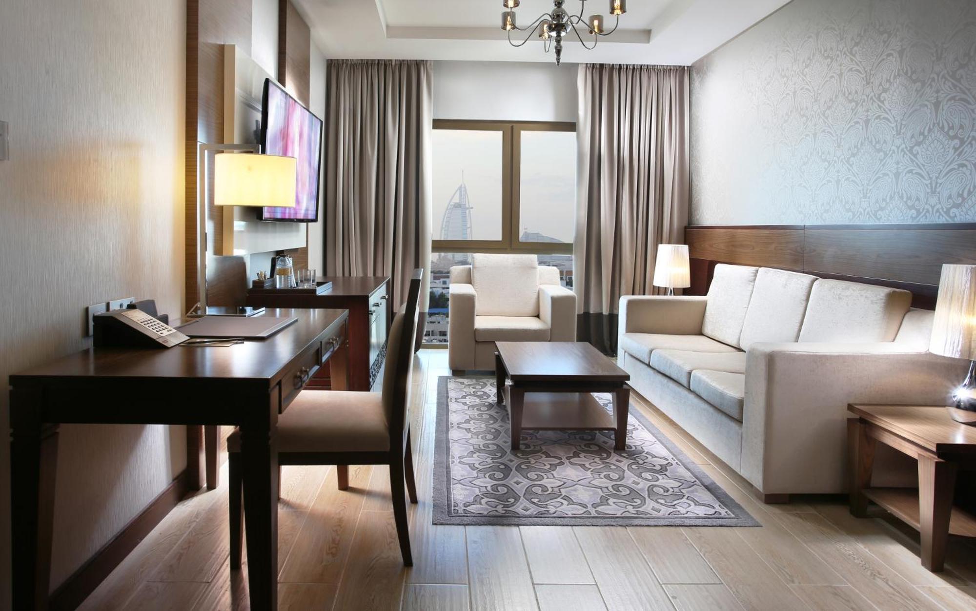 Junior Suite Complimentary Shuttle Bus to Beach & Mall of the Emirates