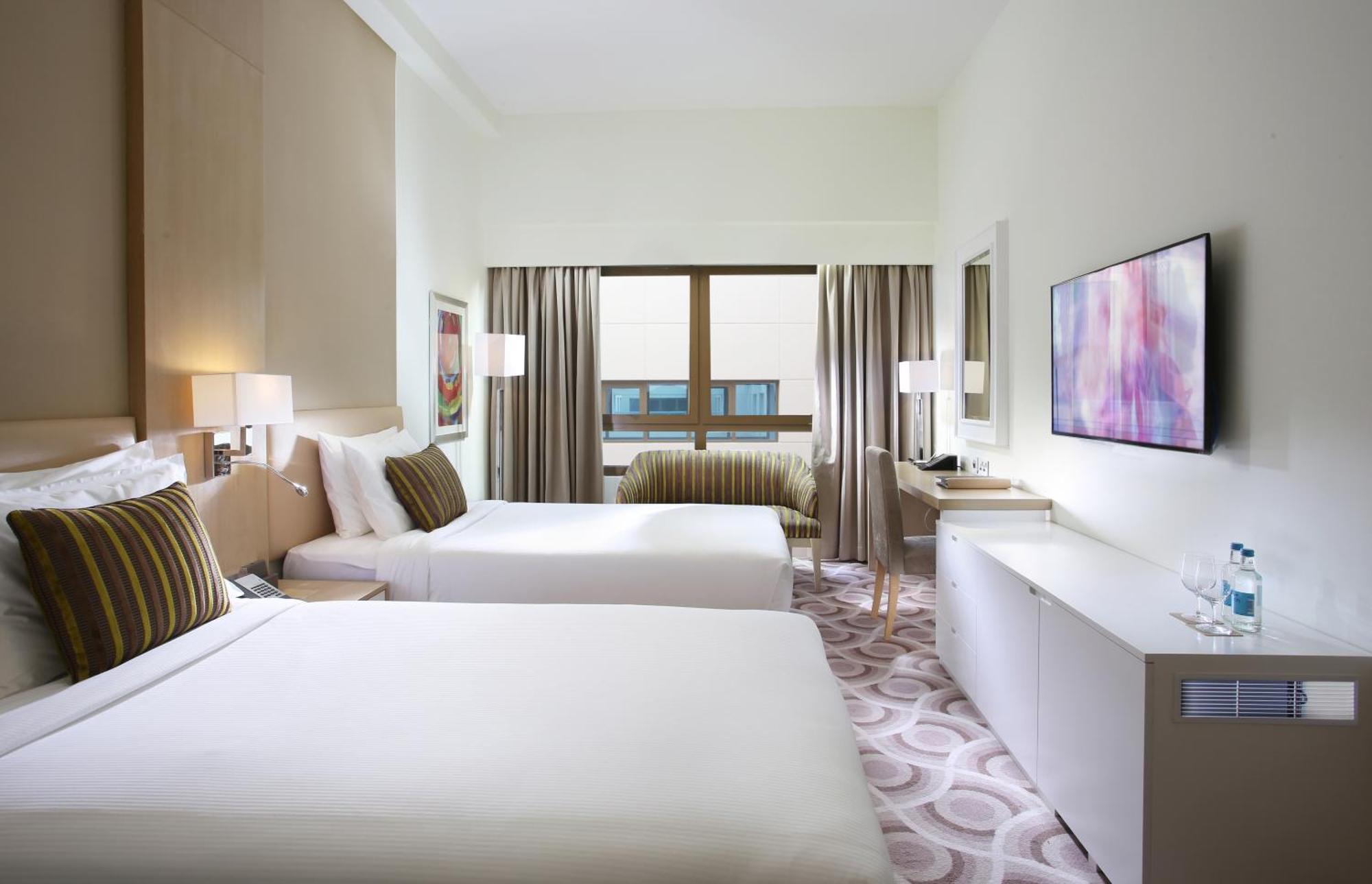 Guest Room Complimentary Shuttle Bus to Beach & Mall of the Emirates