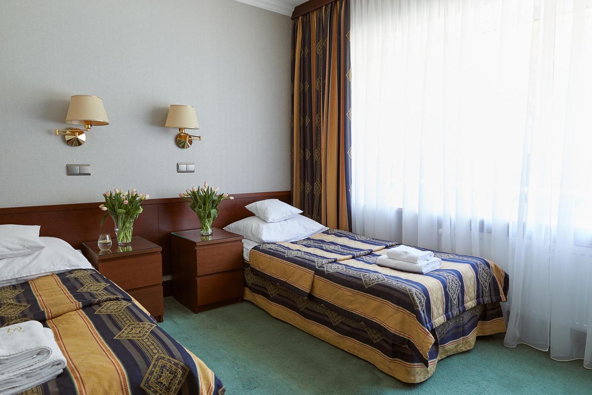 Premium Twin Room,1435799086:JPEG