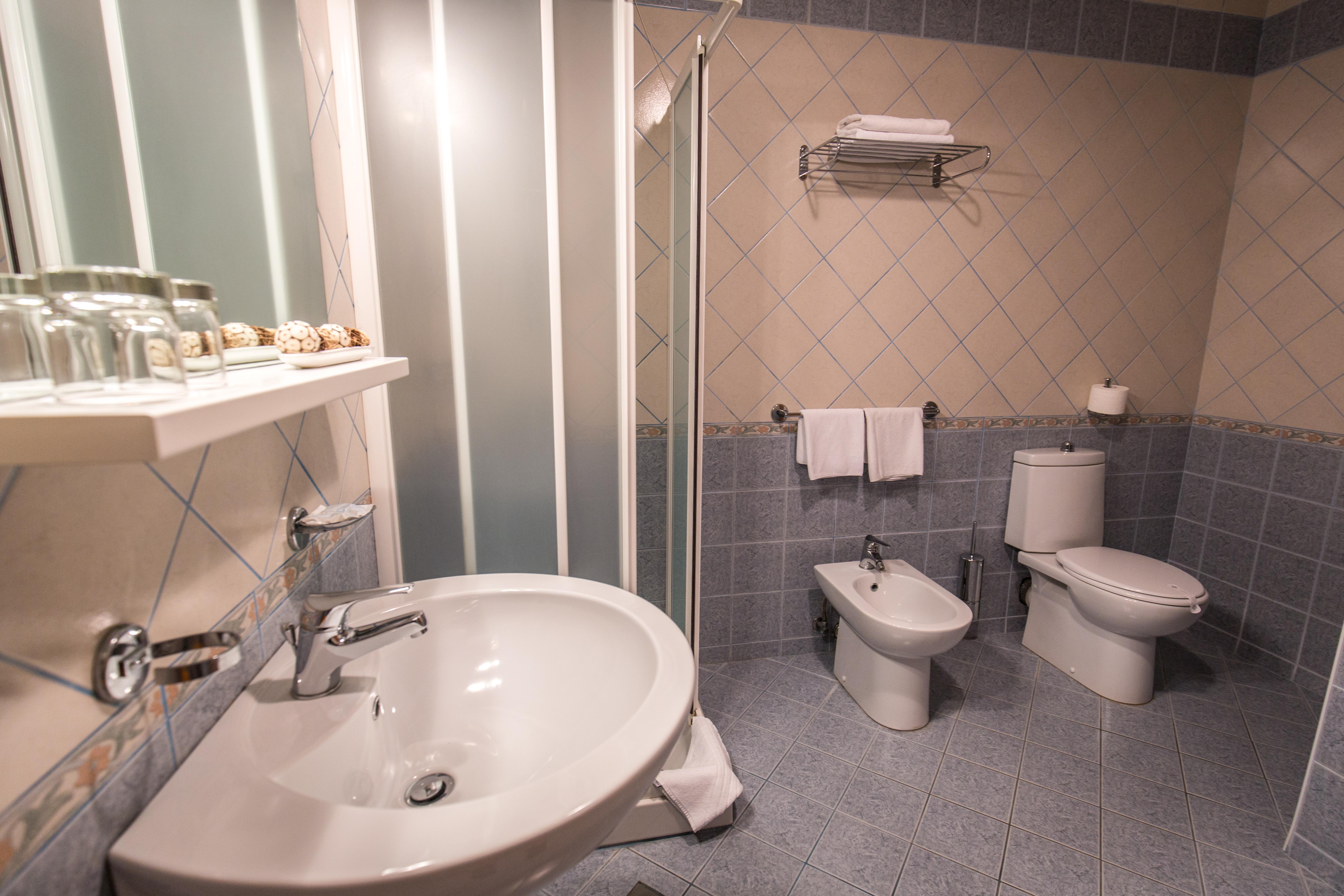 Two-Bedroom Apartment with Balcony,1704857778:JPEG