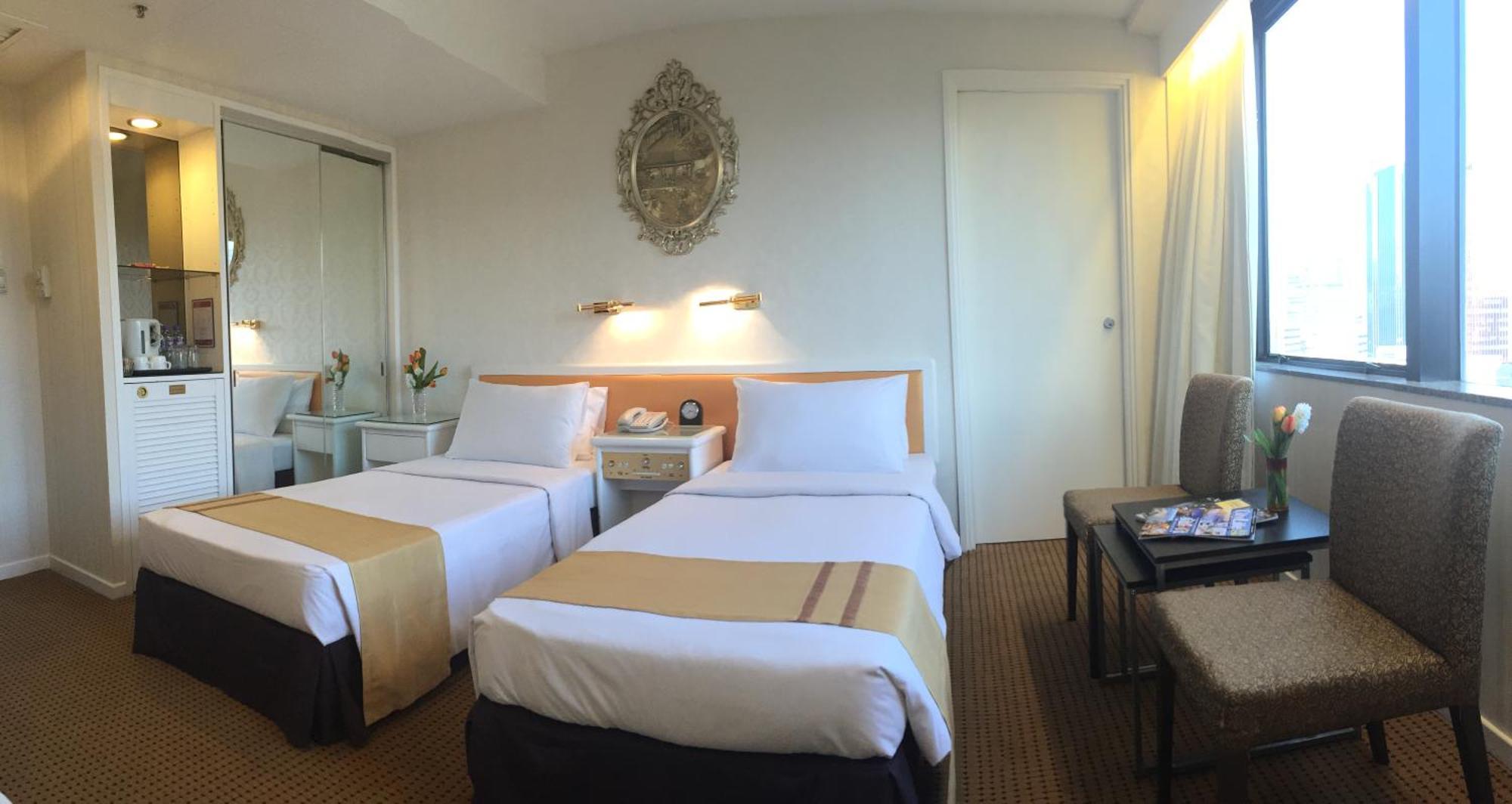 Deluxe Queen or Twin Room Garden View
