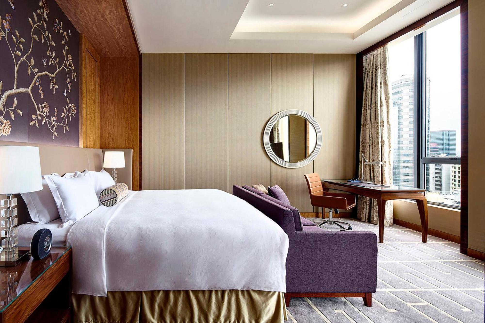 Sky Queen Room Harbour View