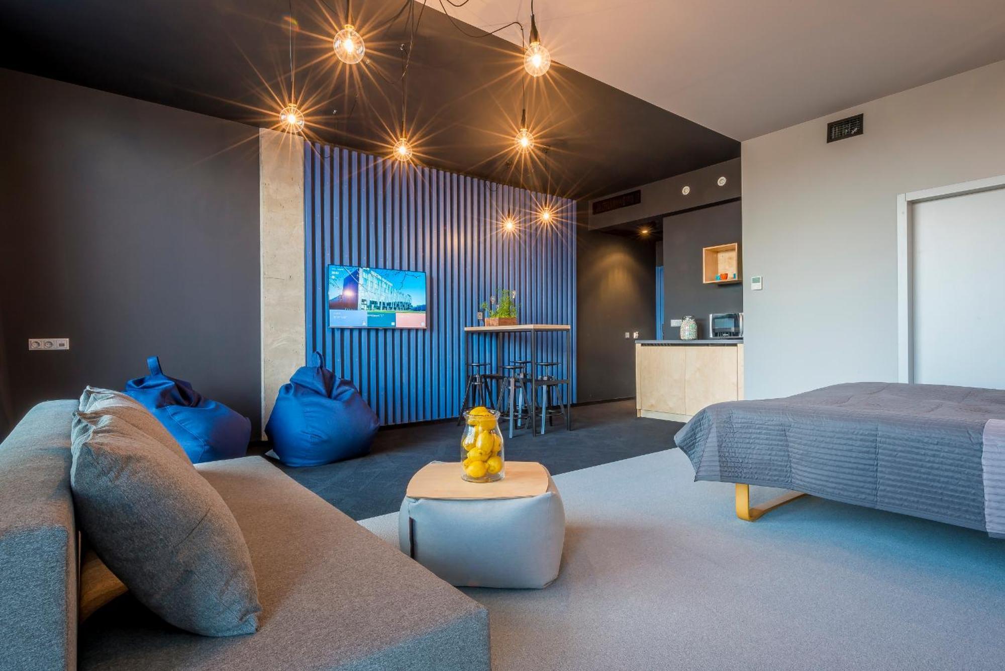 Deluxe Family Room