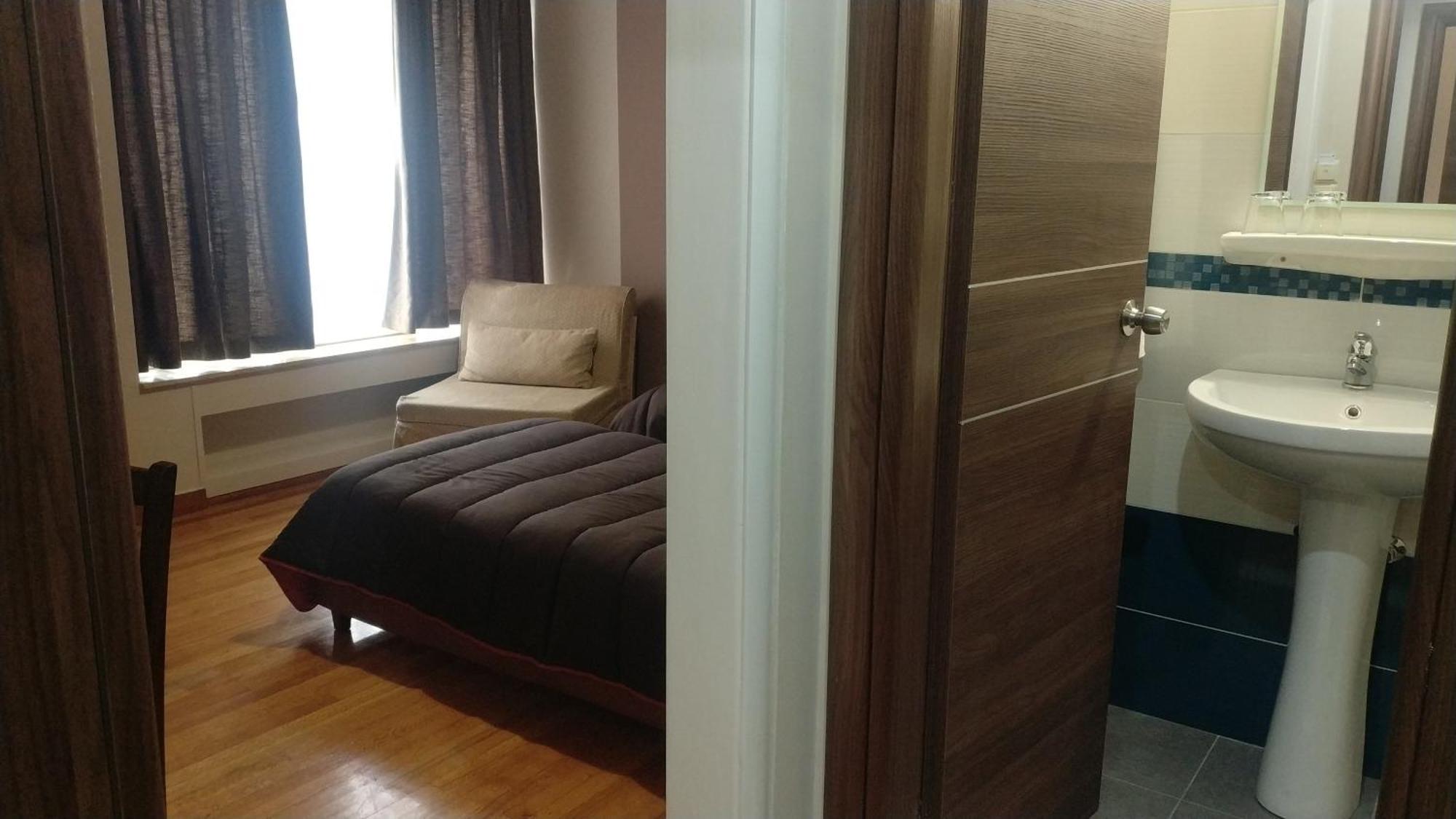 Two-Bedroom Apartment,1278954817:JPEG