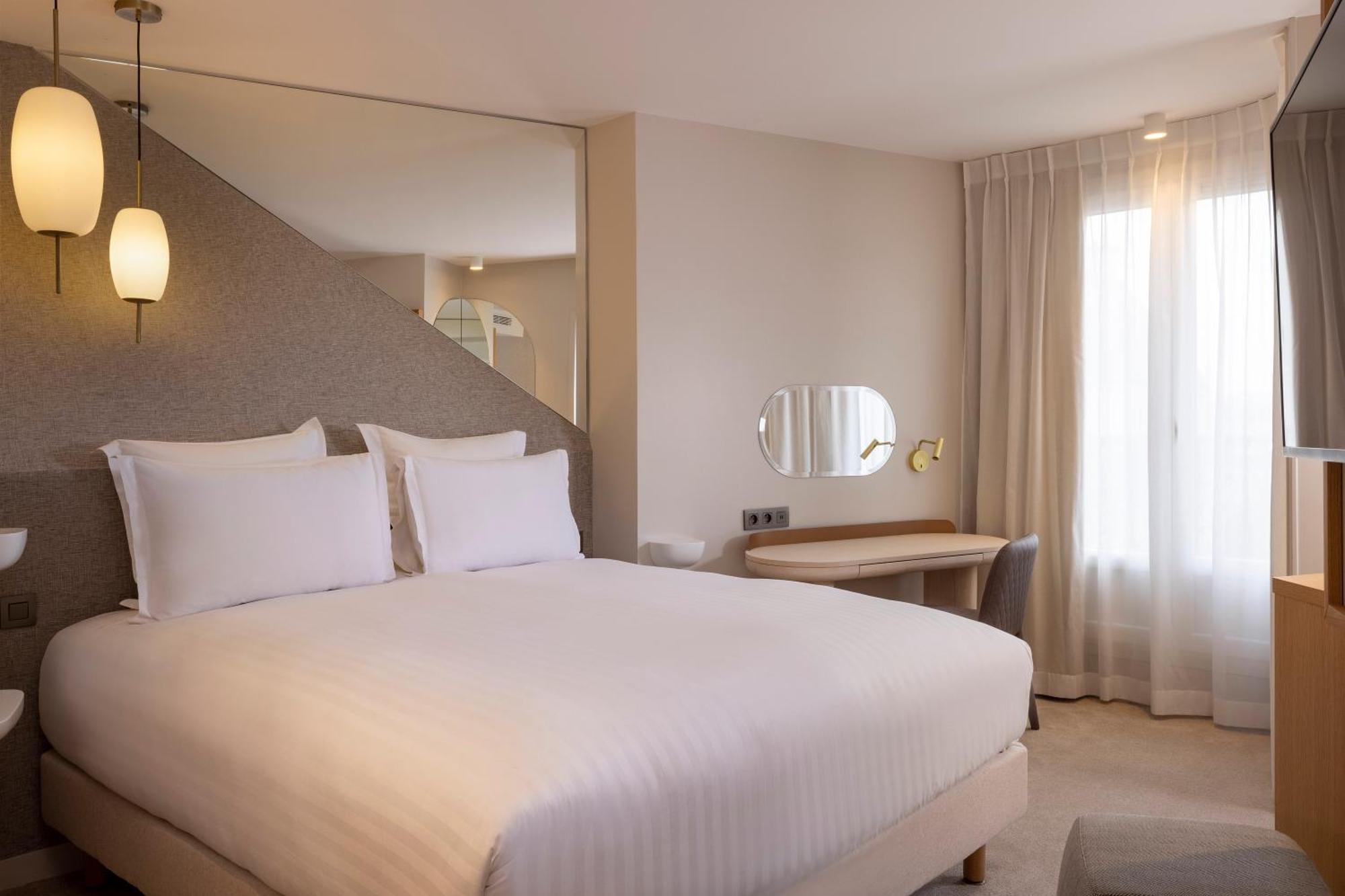 Prestige Room Eiffel Tower view