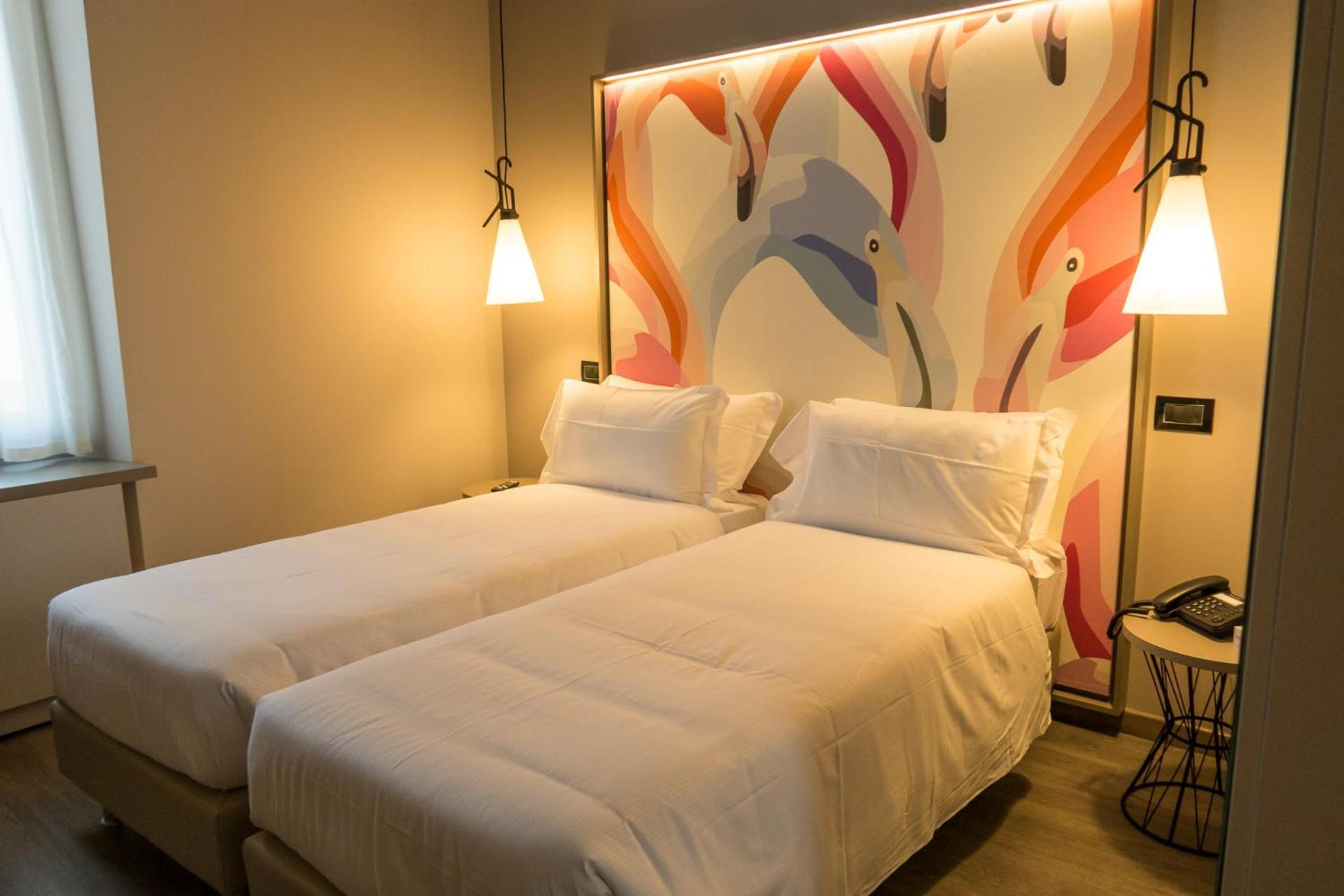Double or Twin Room,736037170:JPEG