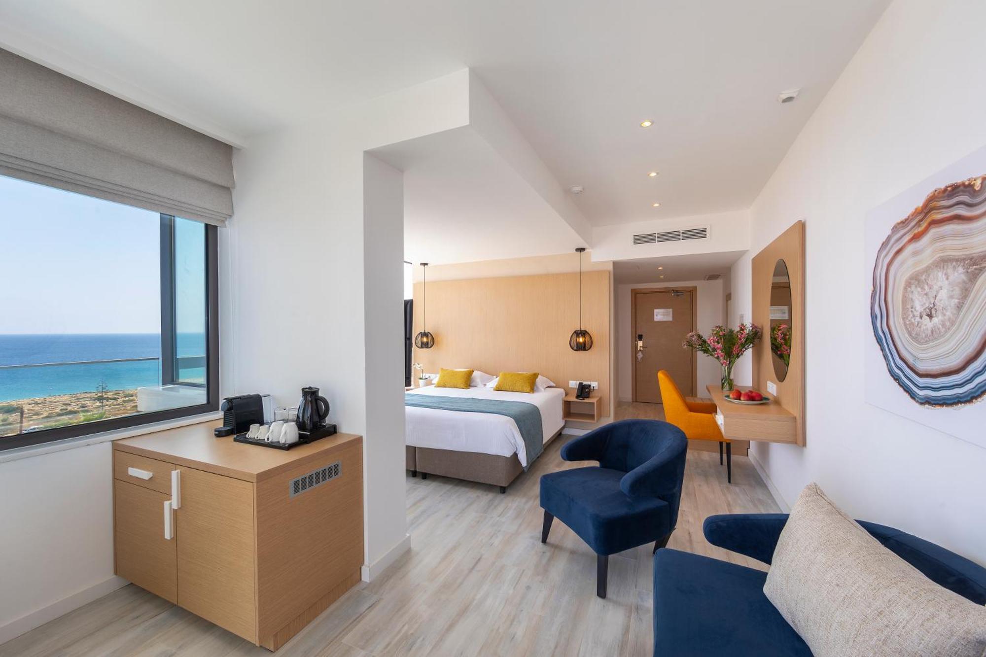 Junior Suite Sea View & Spa Bath