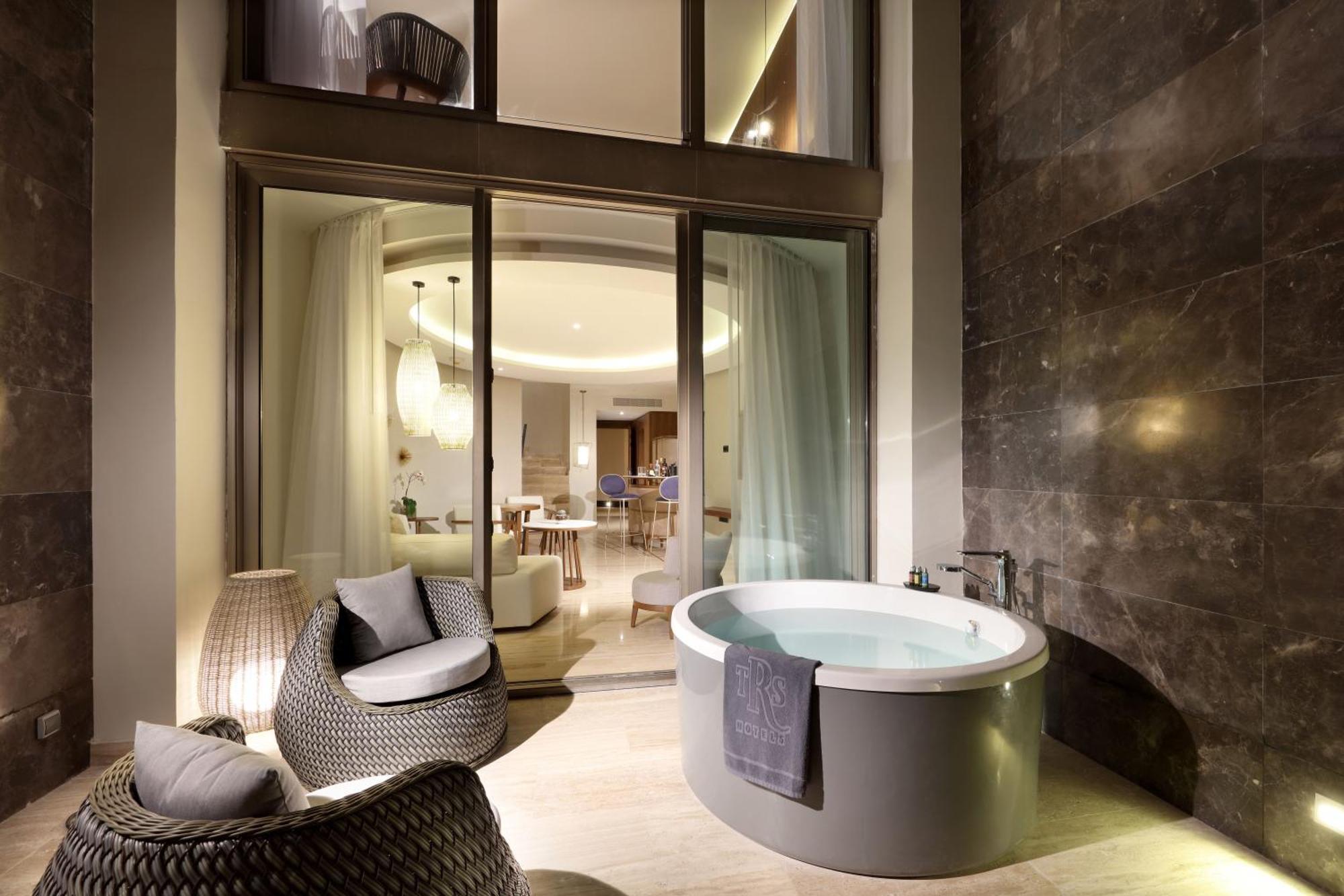 Loft Suite Beachside Ocean View