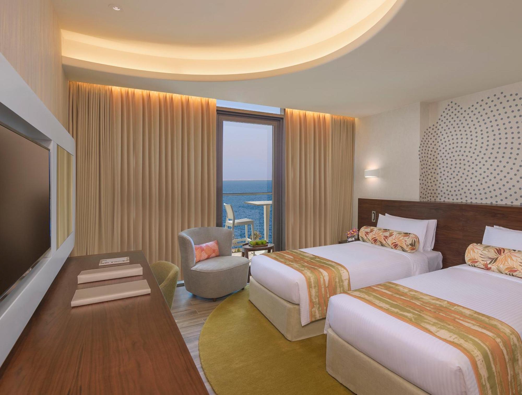 Deluxe Room Balcony Partial Sea View