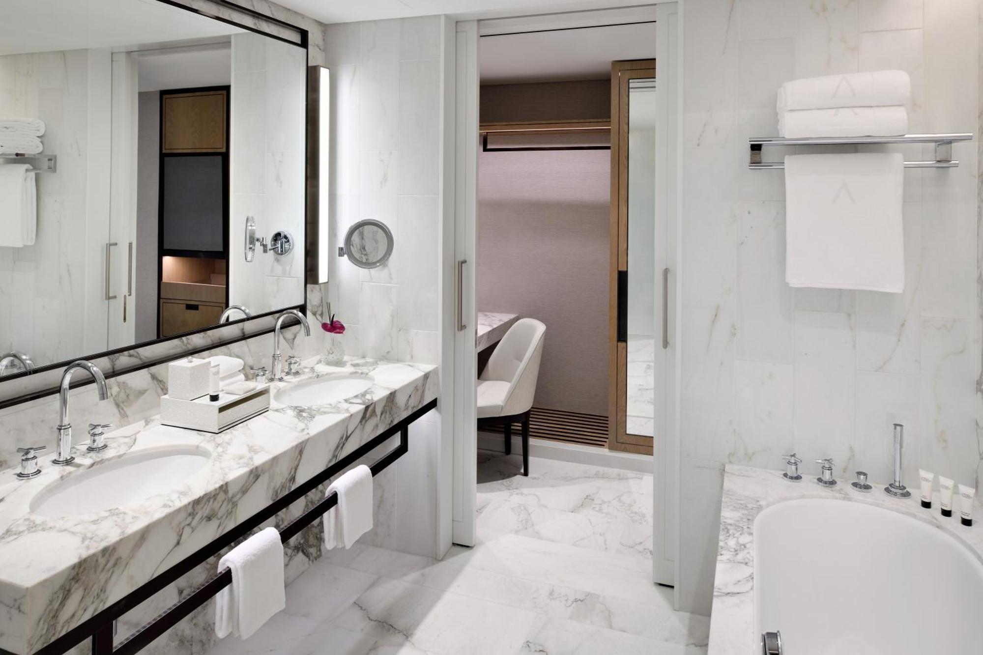 Premier Downtown View Room with Balcony,1282492981:JPEG