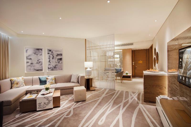 One Bedroom Suite Lounge Access F&B