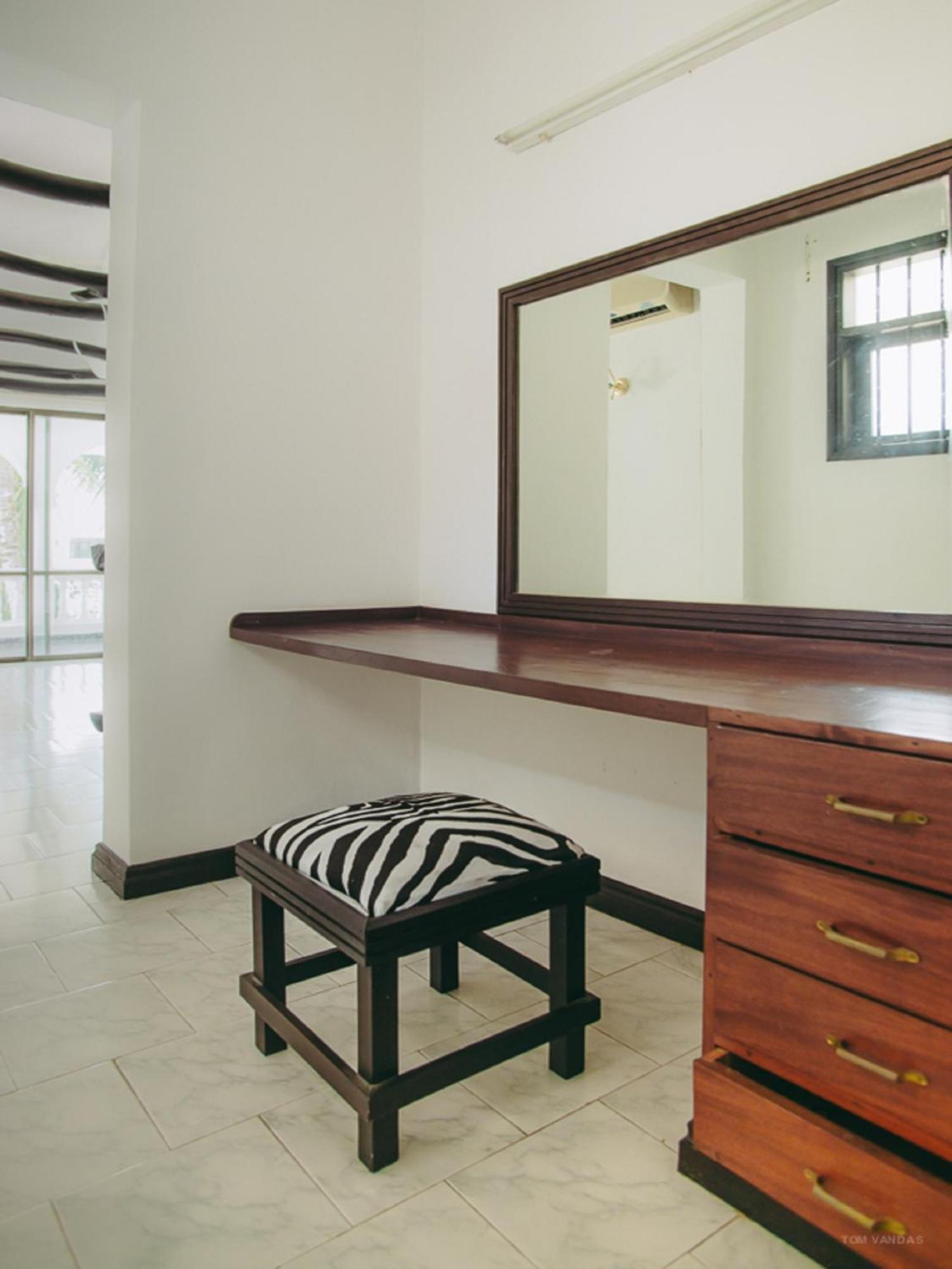Deluxe Single Room Shared Villa