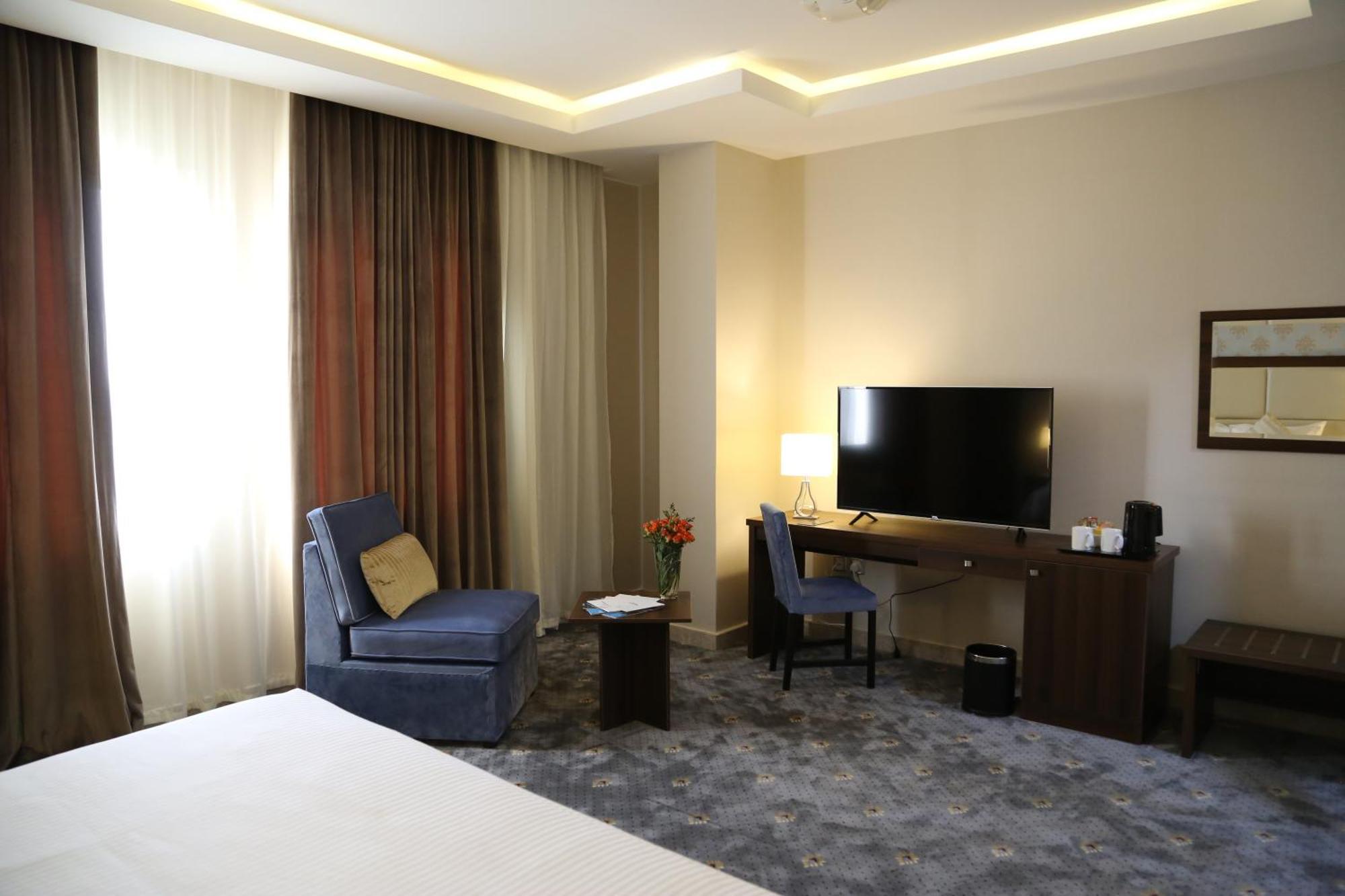 Superior King Room