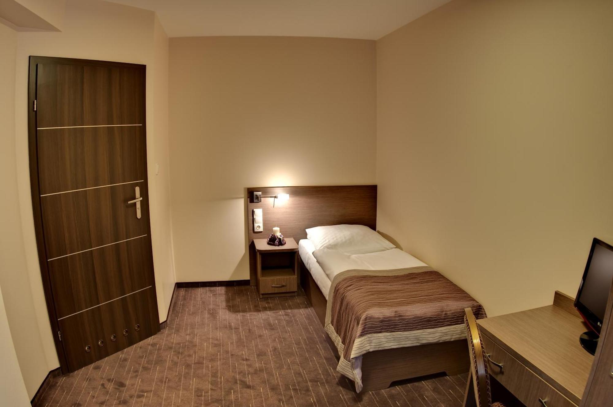 Single Room,1284949801:JPEG