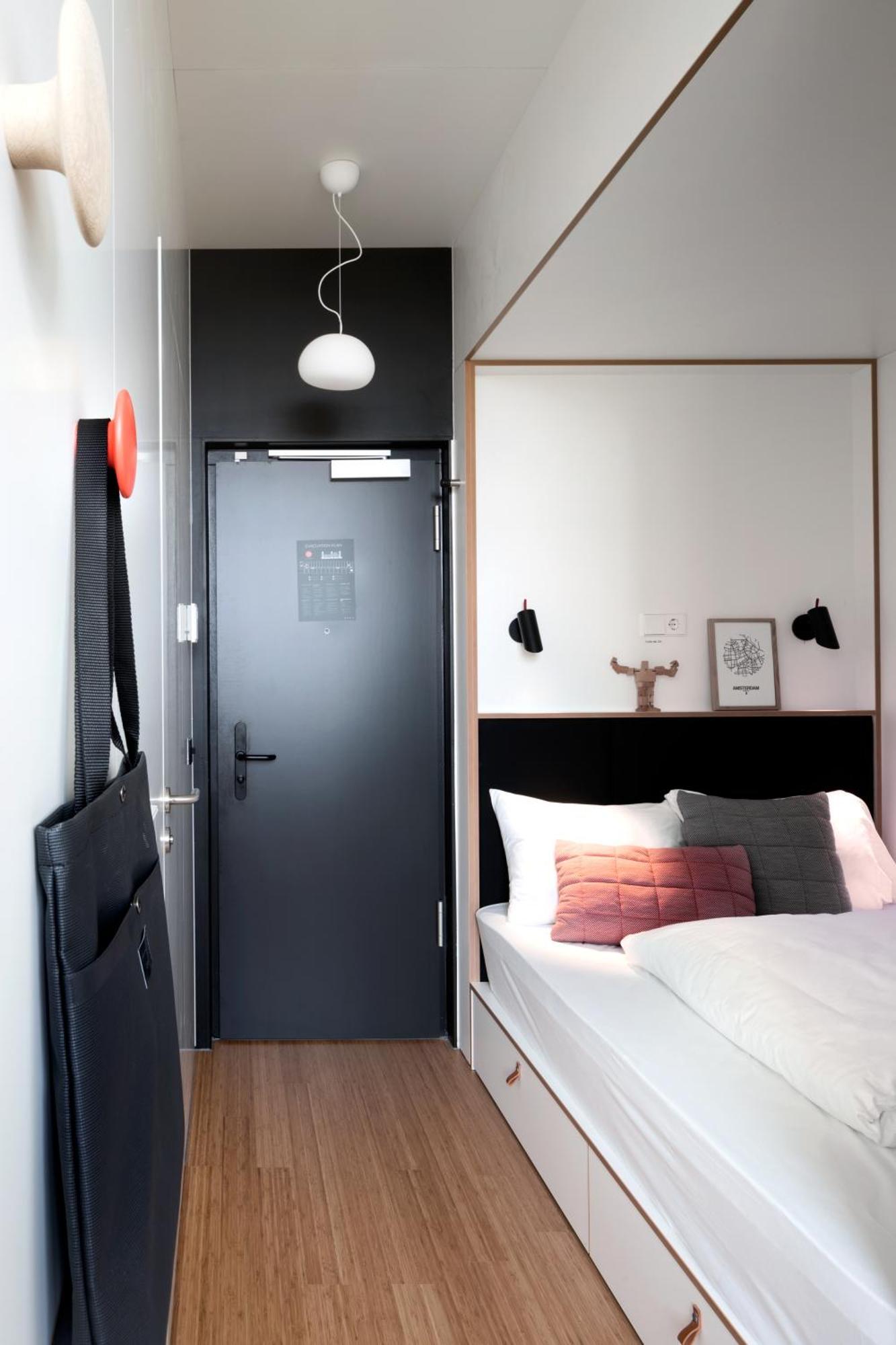 Double Room,1758416750:JPEG