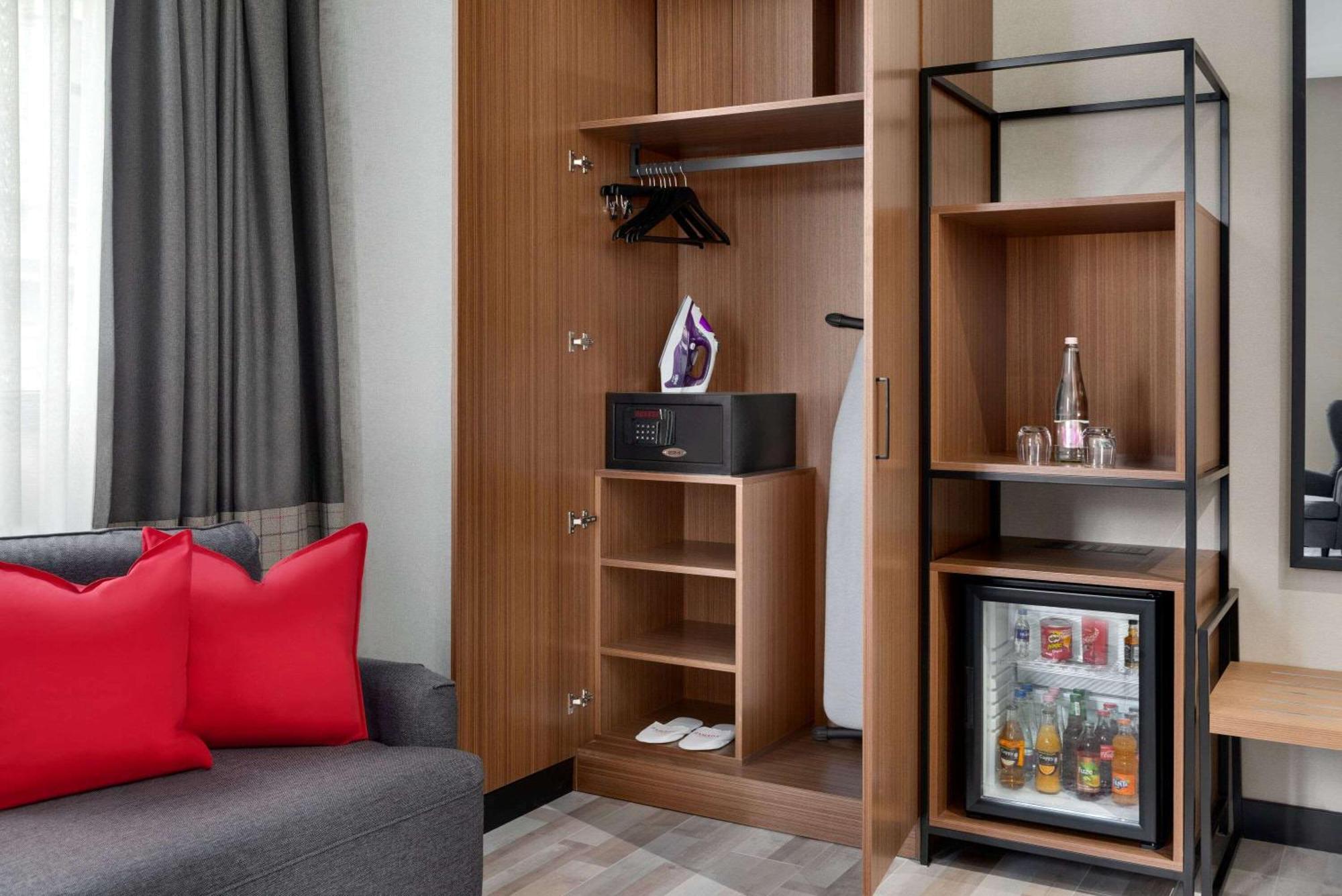 Narożny Pokój typu Deluxe z łóżkiem typu king-size – dla niepalących
