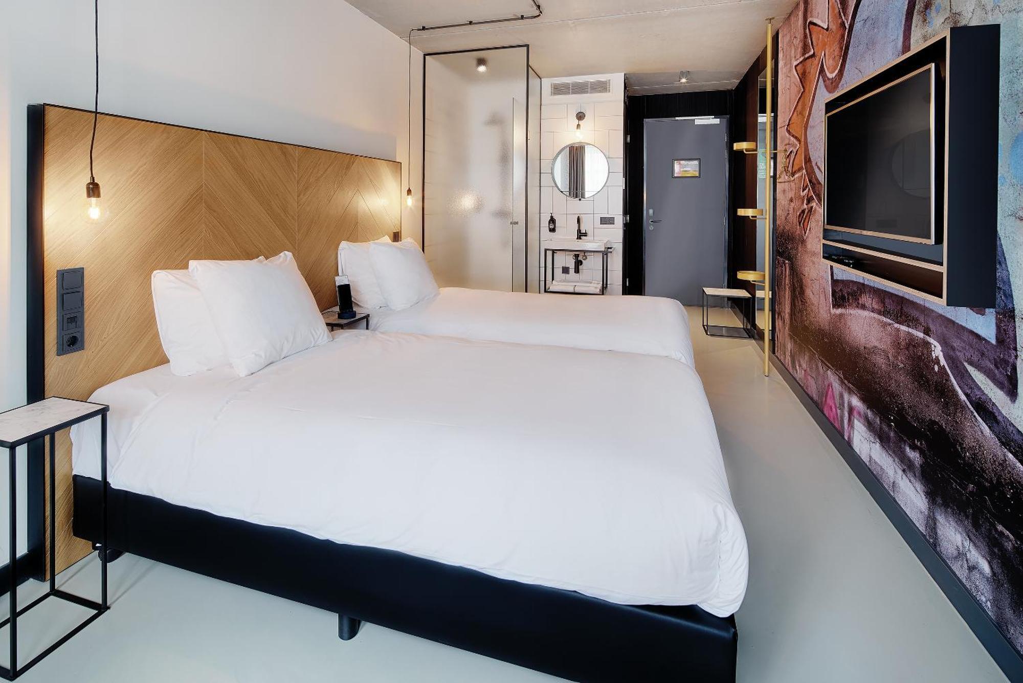 Large Twin Room