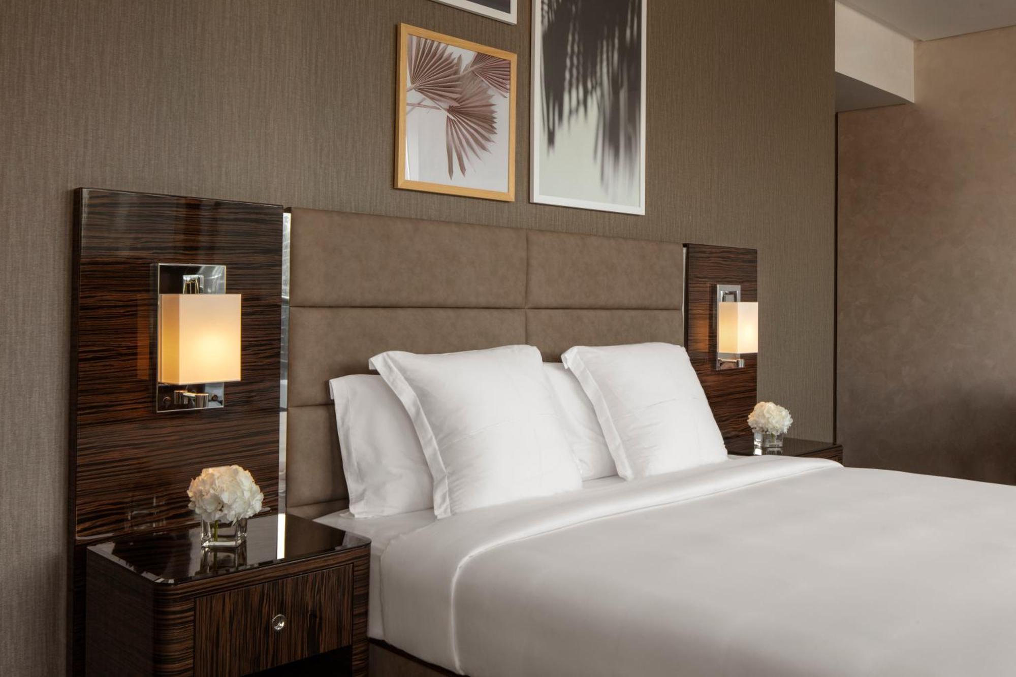 Platinum Suite Studio Balcony Burj Khalifa View