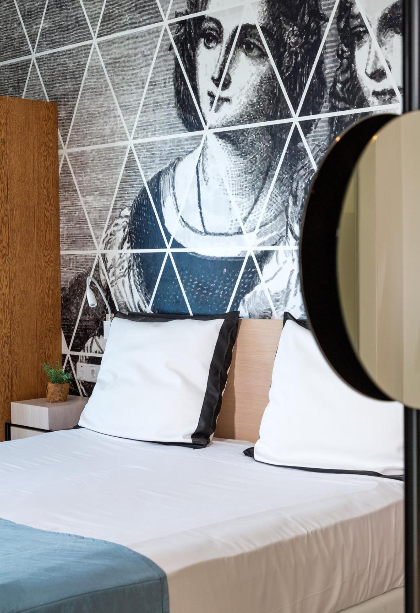 One-Bedroom Suite Sea View Twin Bed