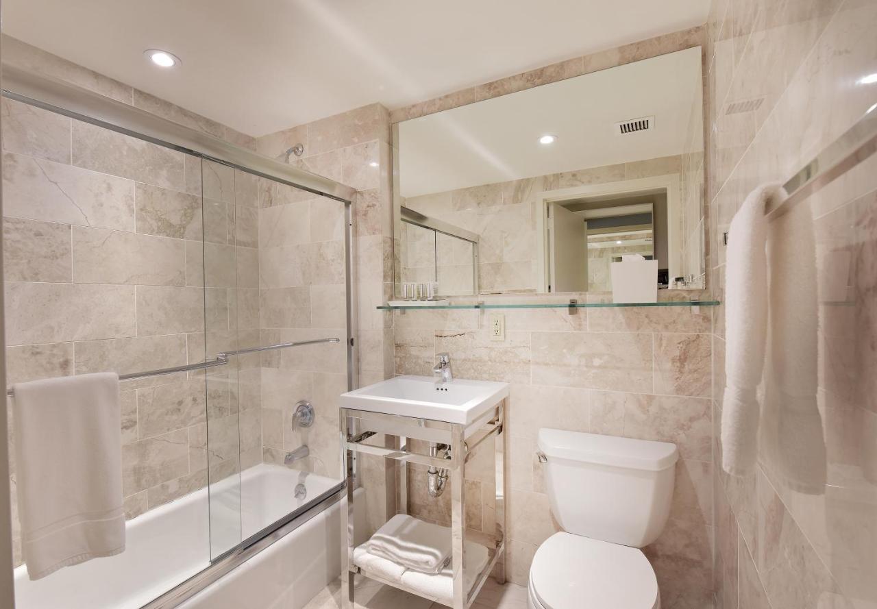 Apartament typu Premium Suite w 2 łóżkami podwójnymi i balkonem
