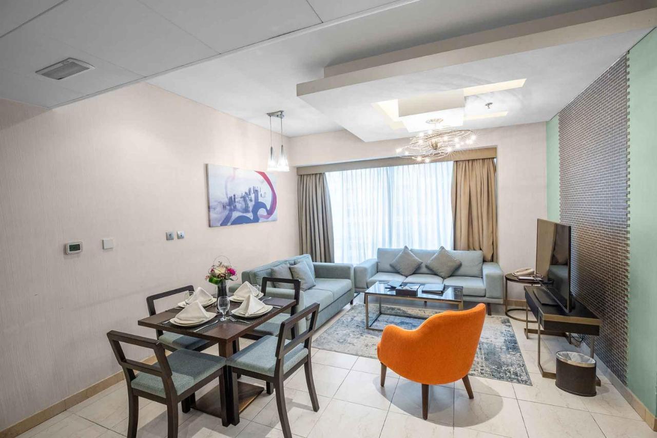 Premiere One Bedroom Apartment