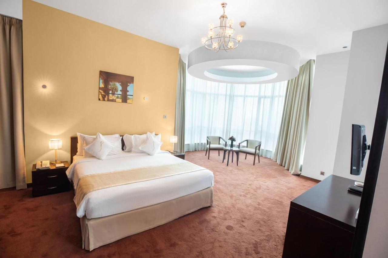 Deluxe Four-Bedroom Apartment Panoramic Views
