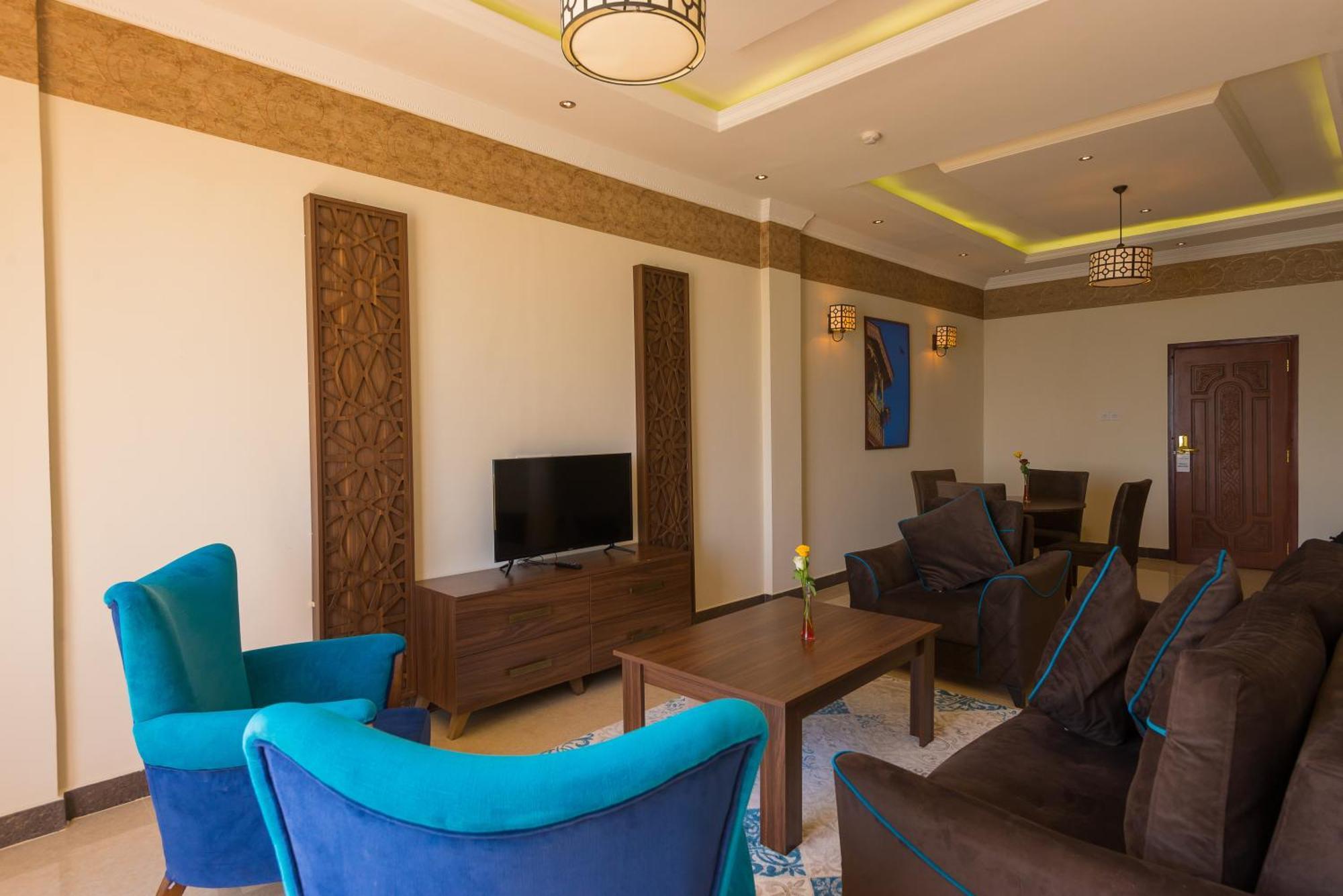 One-Bedroom King Suite City View