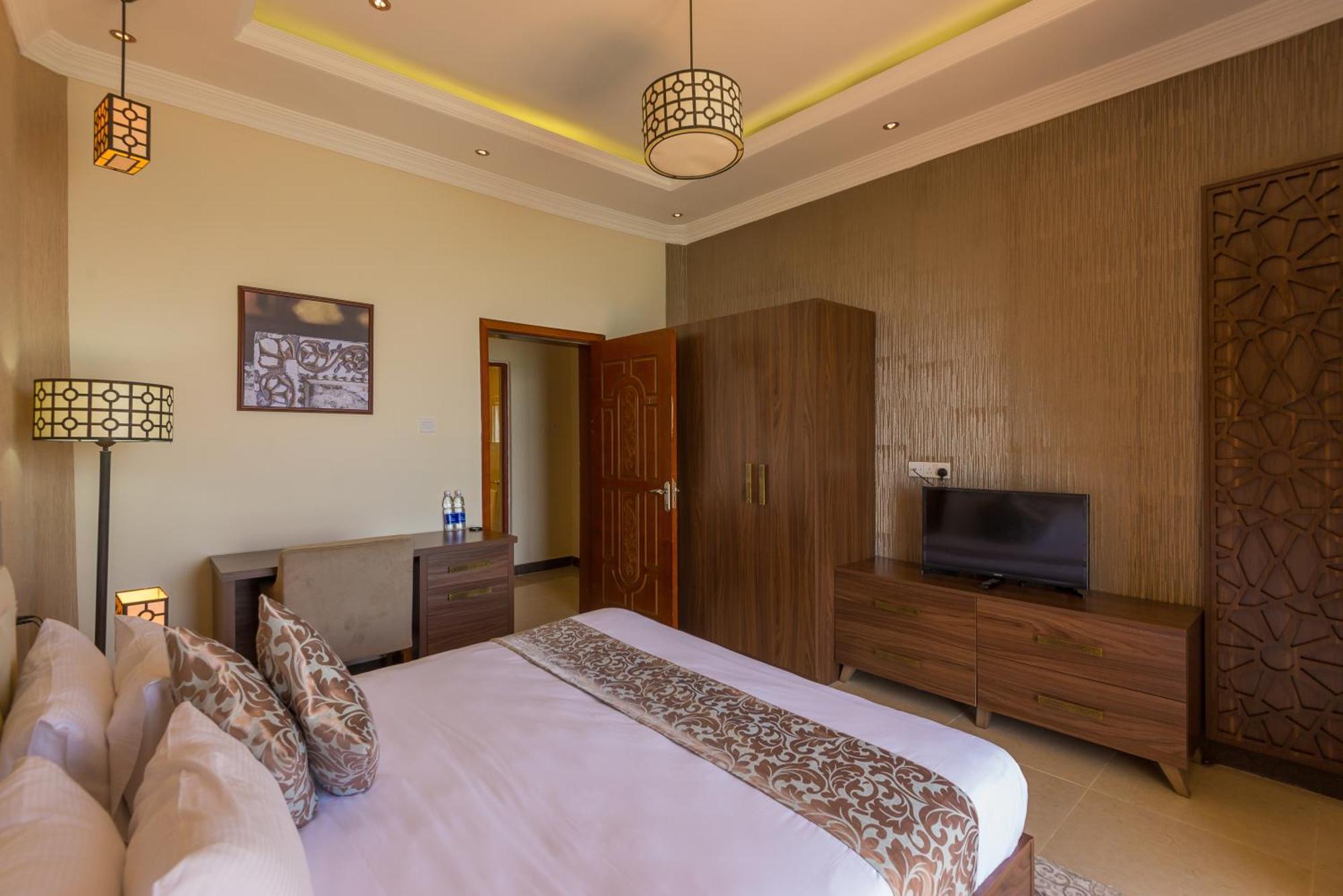 Two-Bedroom King Suite Ocean Front