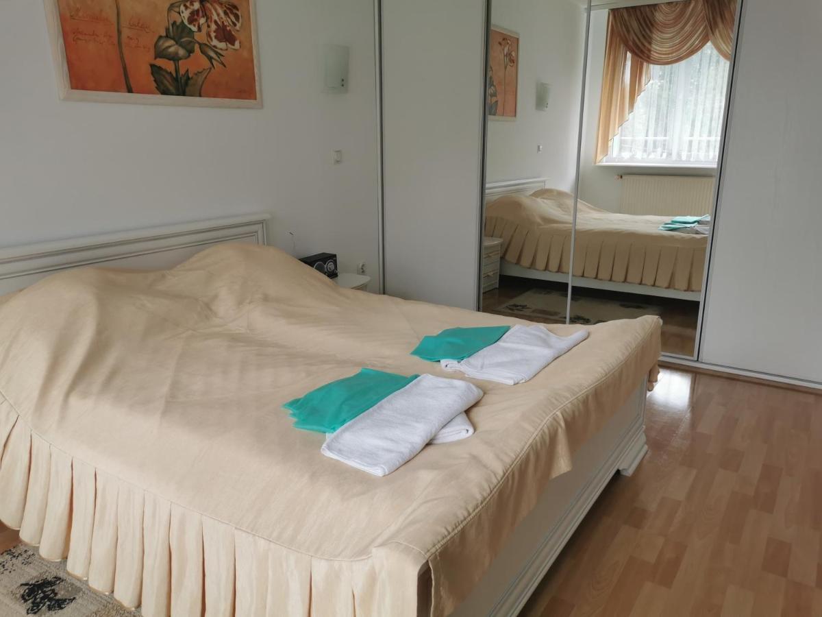 One-Bedroom Apartment,1290255607:JPEG