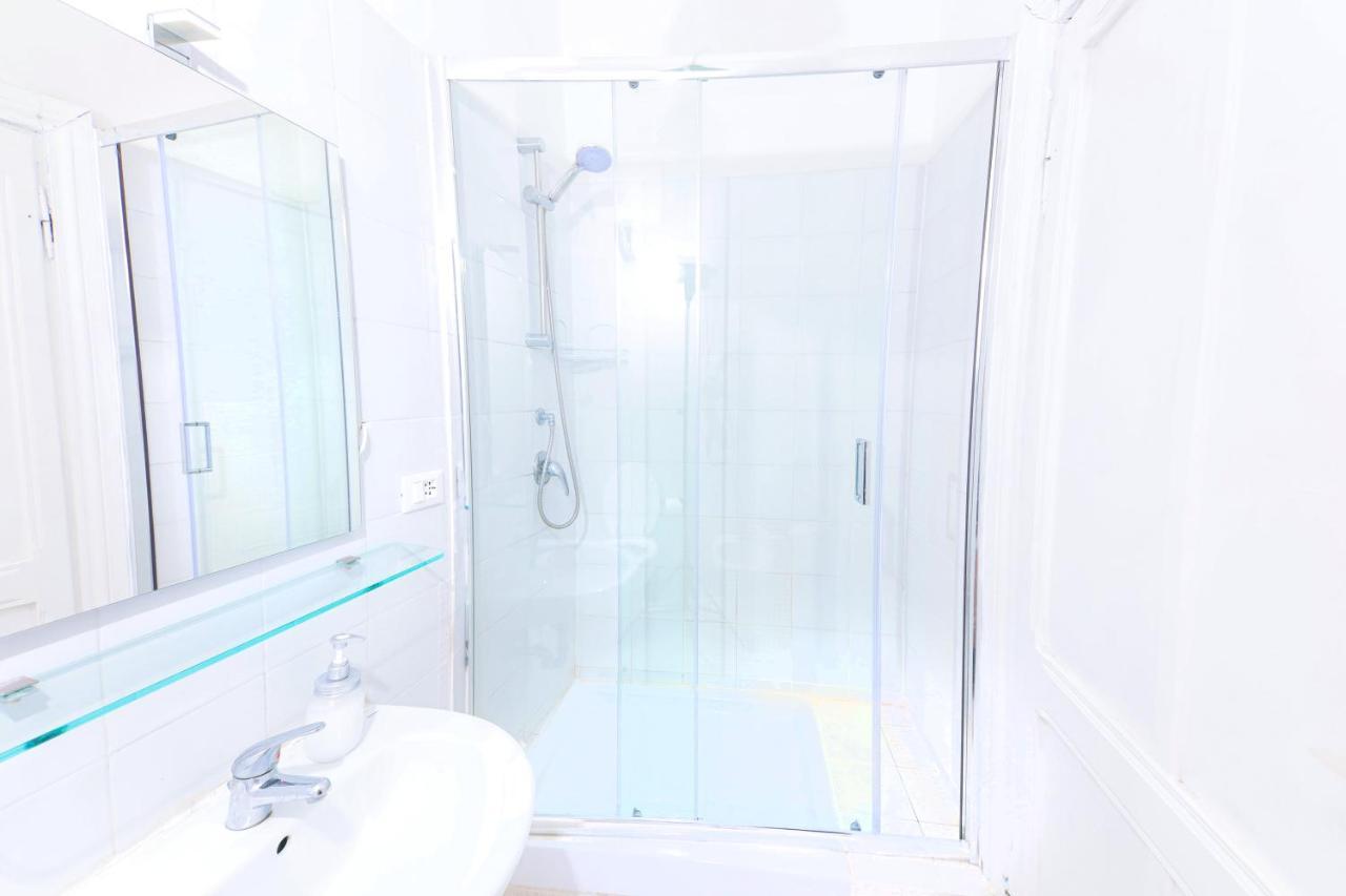 Deluxe Double Room with Shower,1348939607:JPEG