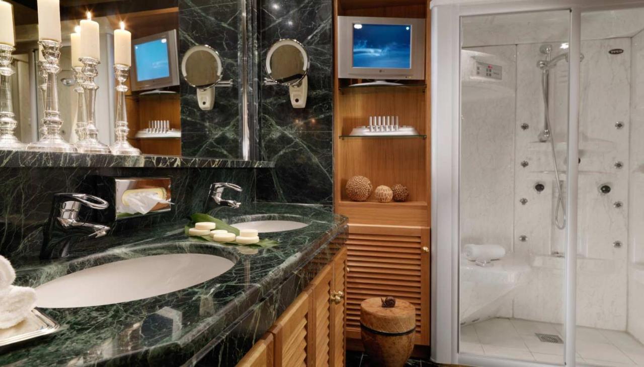 Presidential Suite 701