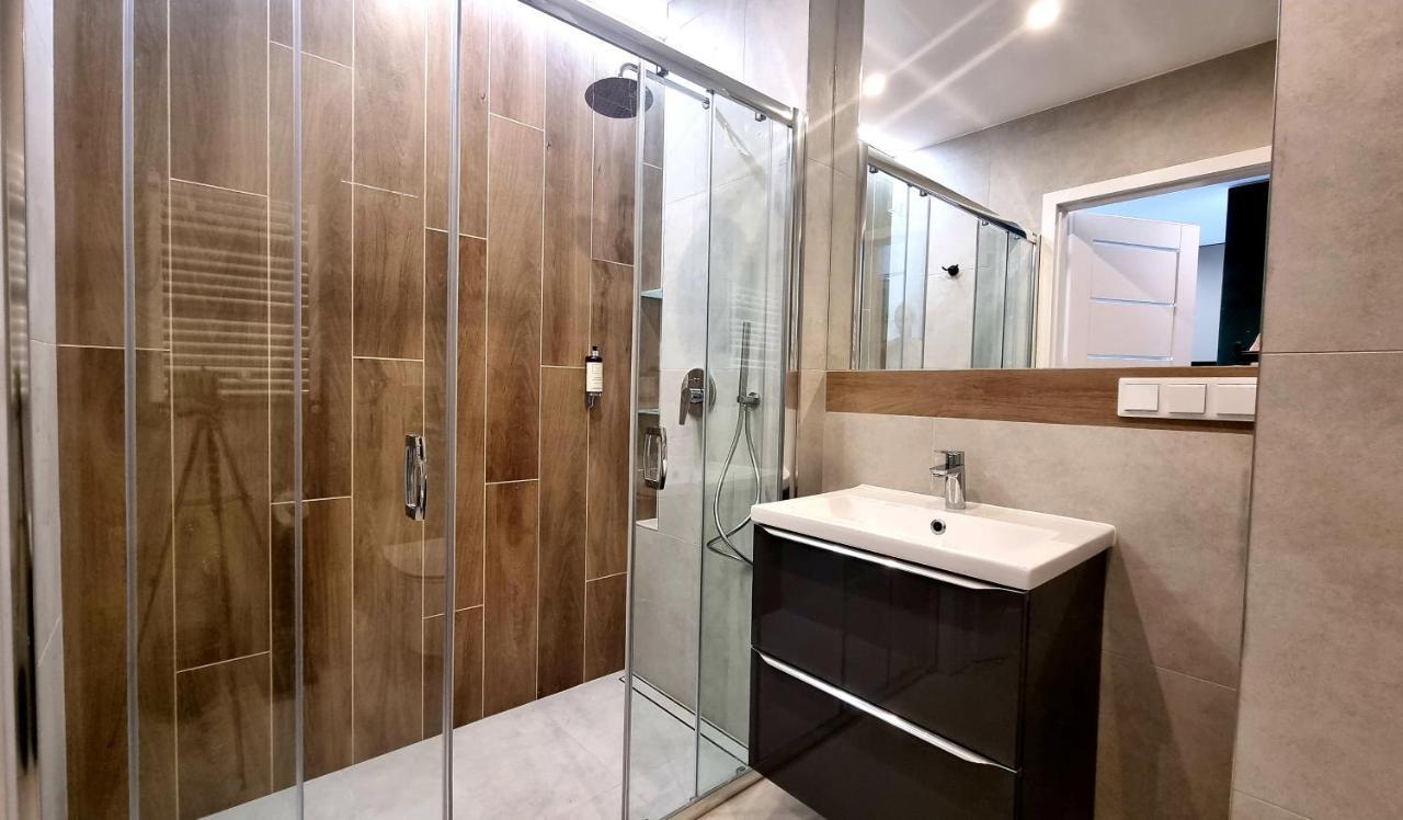 One-Bedroom Apartment,1297523002:JPEG