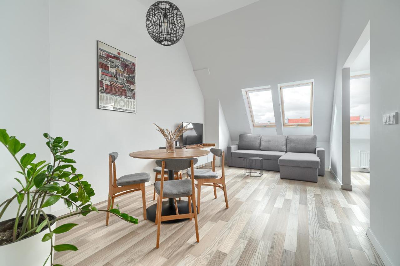 Apartment,1306003882:JPEG