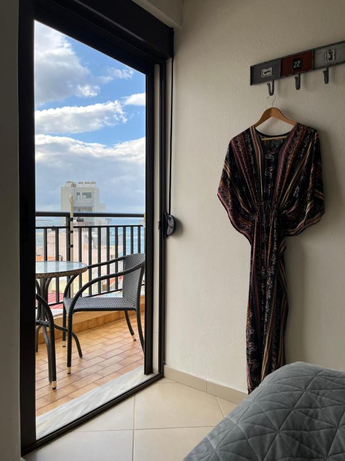 Studio Balcony