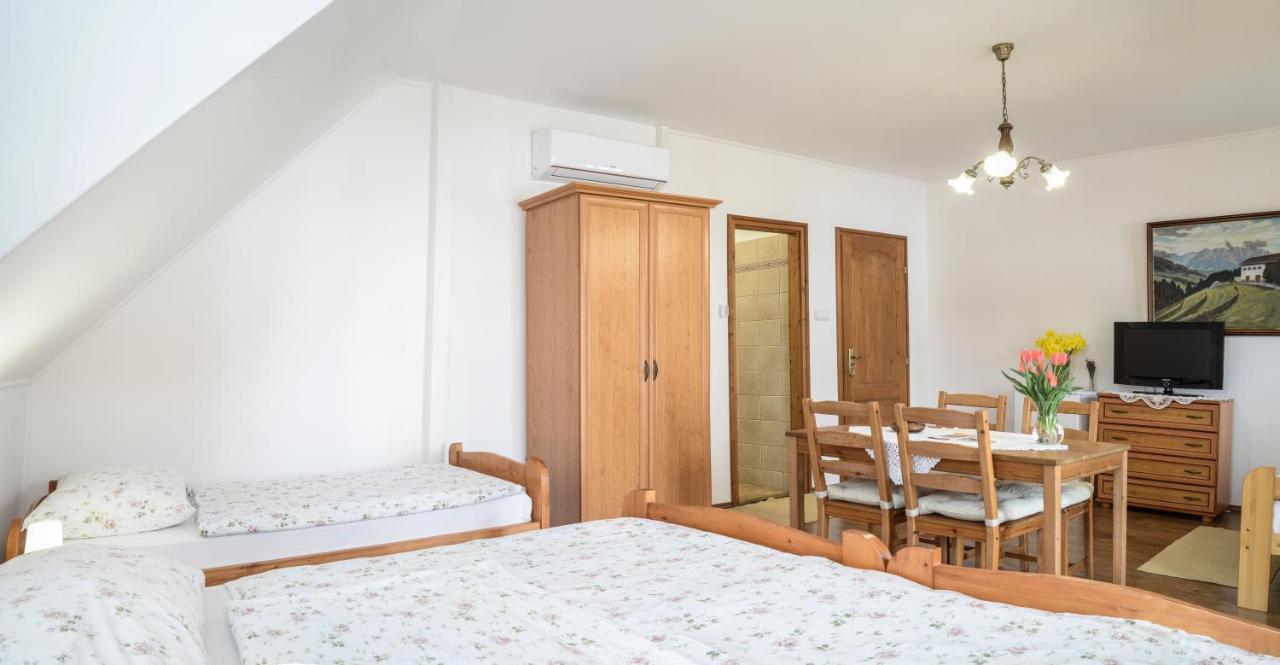 Quadruple Room Private Bathroom