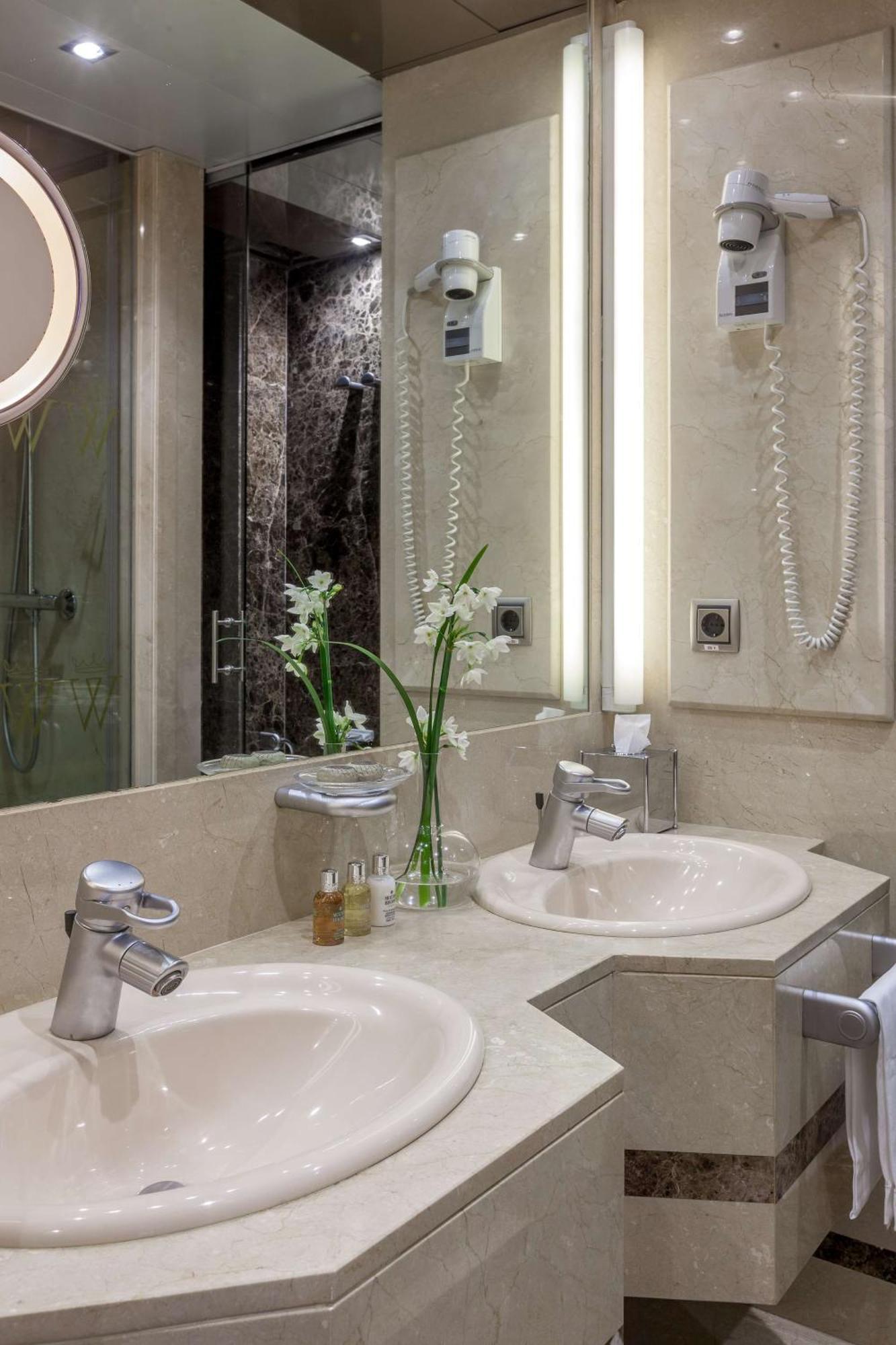 Junior Suite with Terrace - The Wellington Club,1706023459:JPEG