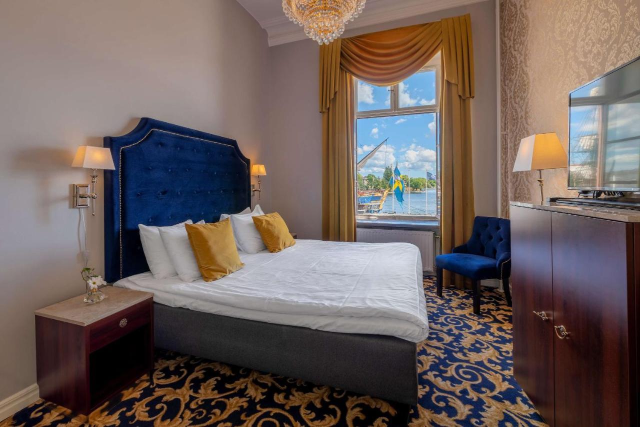 Standard King Room Sea View Non-Smoking