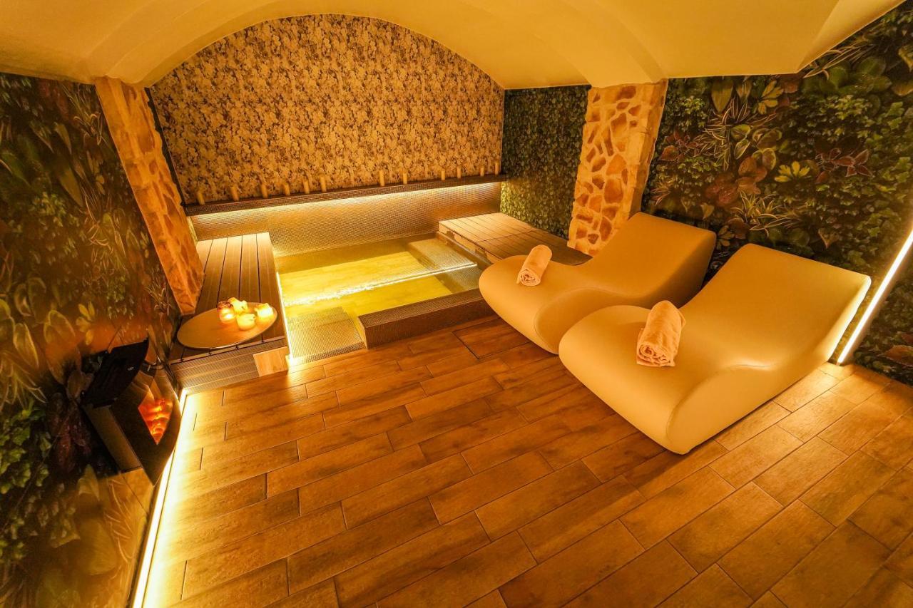 Pokój dwuosobowy z 1 lub 2 łóżkami i wstępem do spa