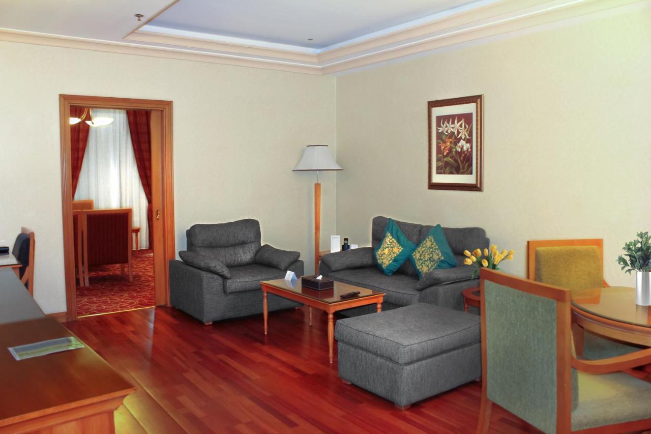 Avenue Suite