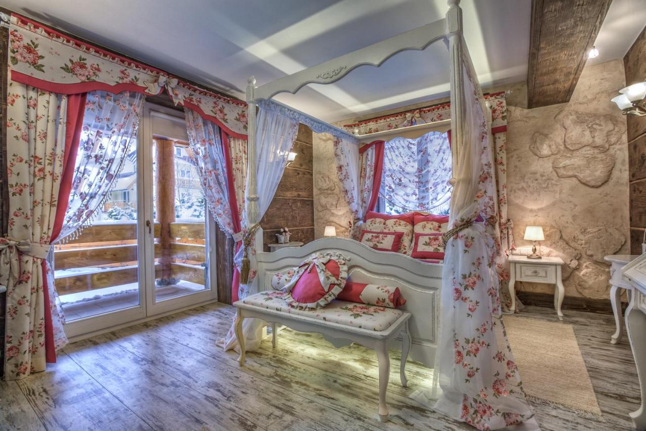 Apartment (2 Adults)