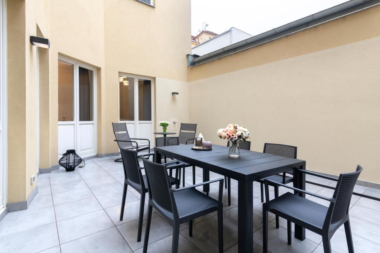 Apartament typu Deluxe z prywatnym patiem