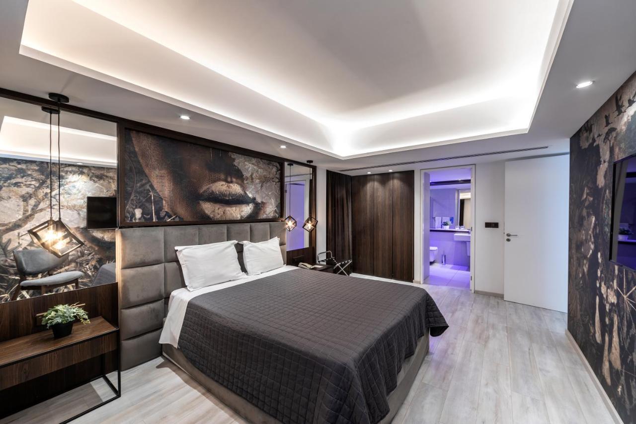 Deluxe King Suite
