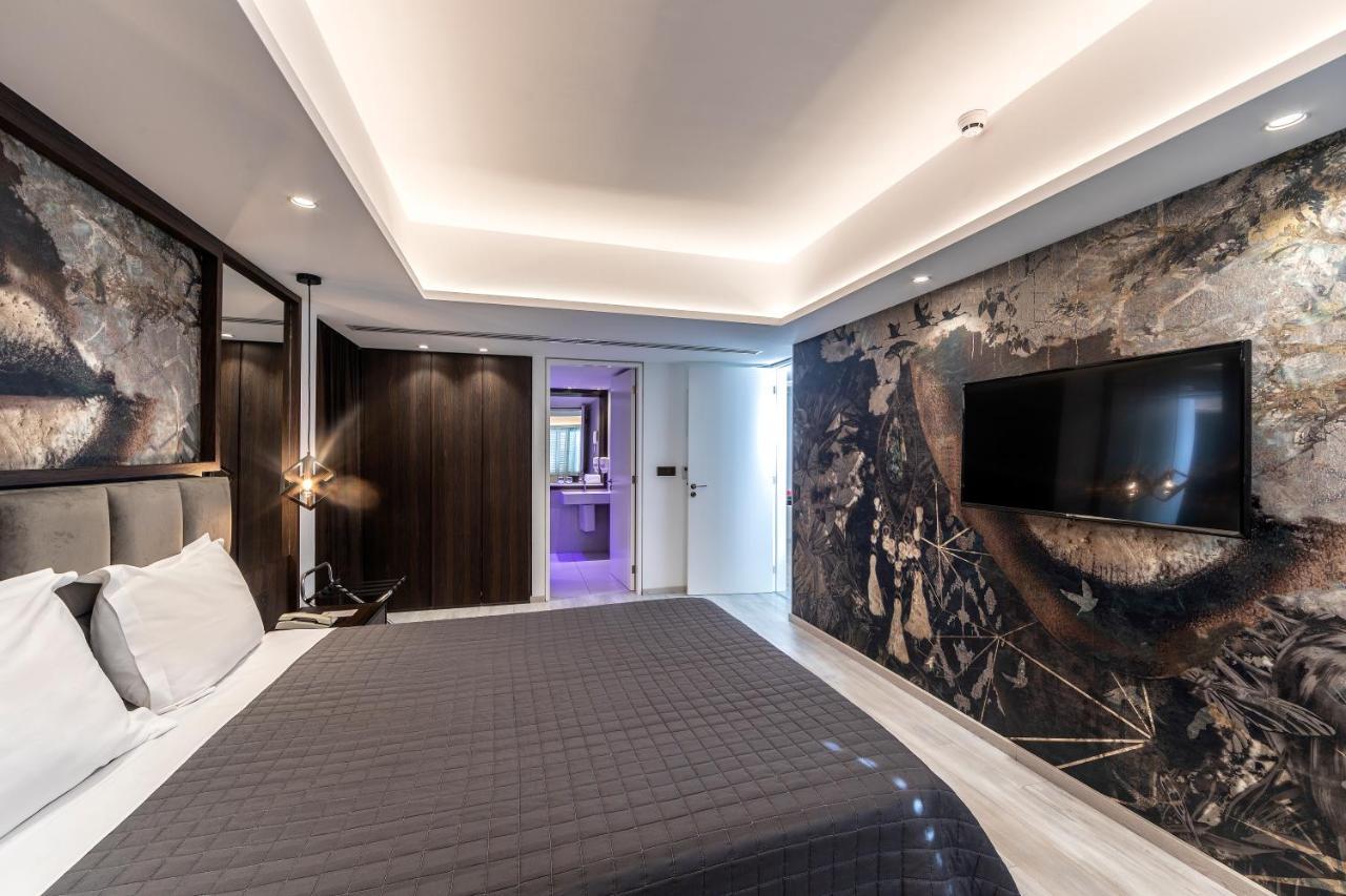 Deluxe King Suite