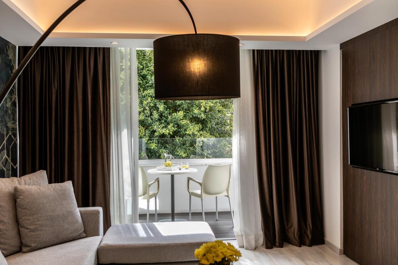 Deluxe King Suite