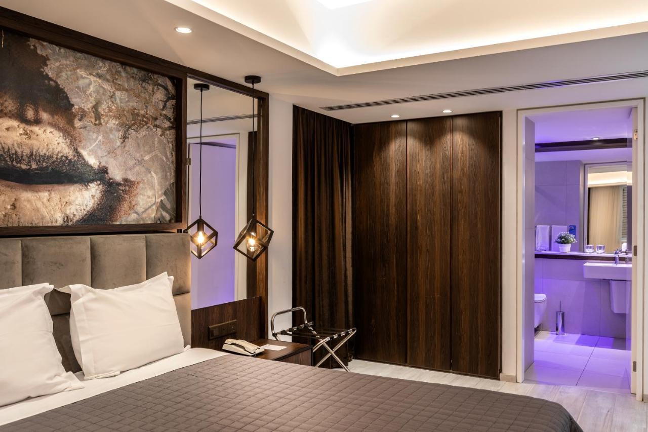 Deluxe King Suite
