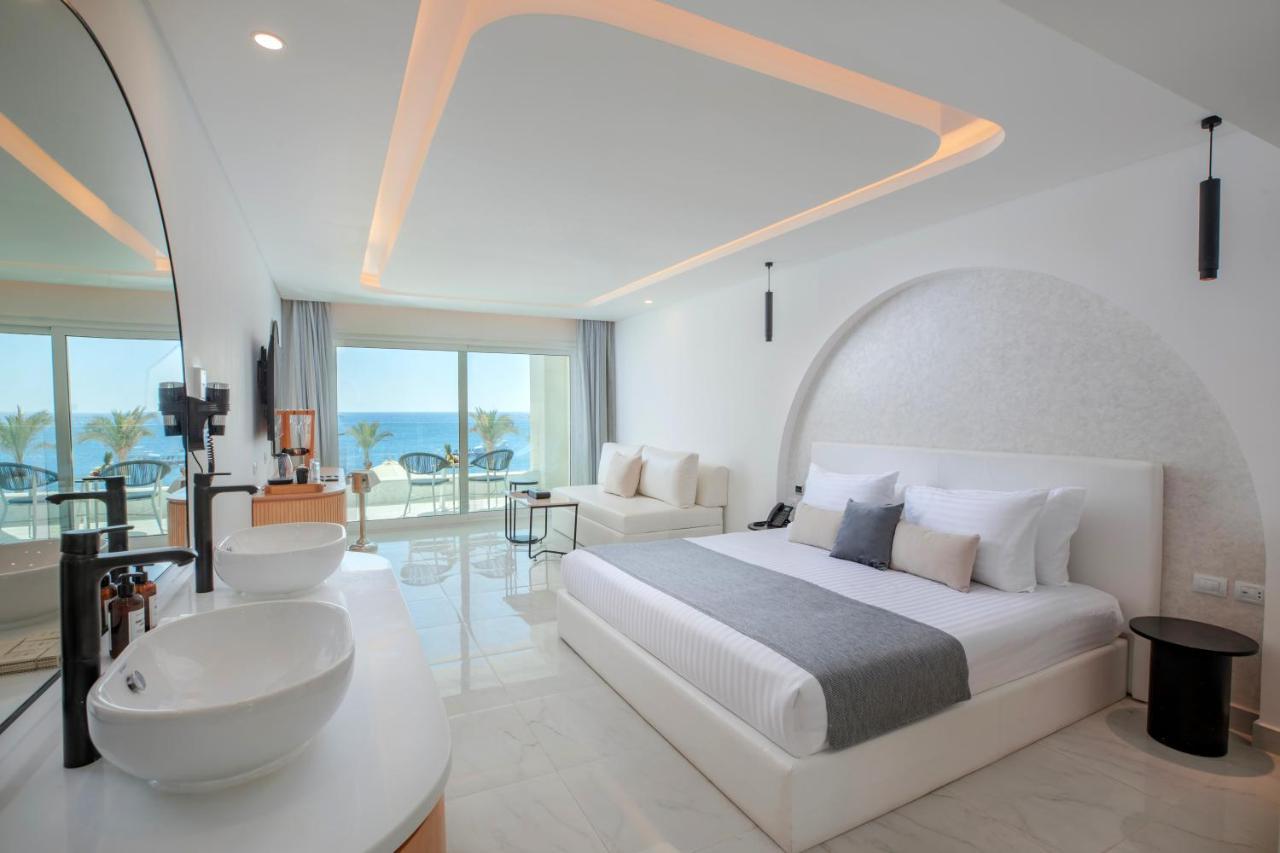 Junior Jacuzzi Suite Posh Club