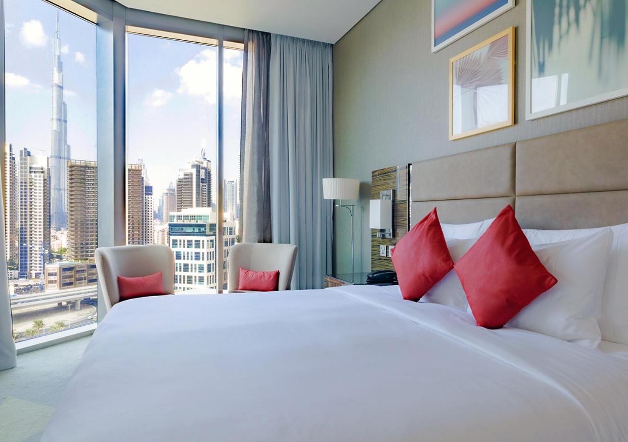 Platinum Suite Studio Balcony Burj Khalifa View