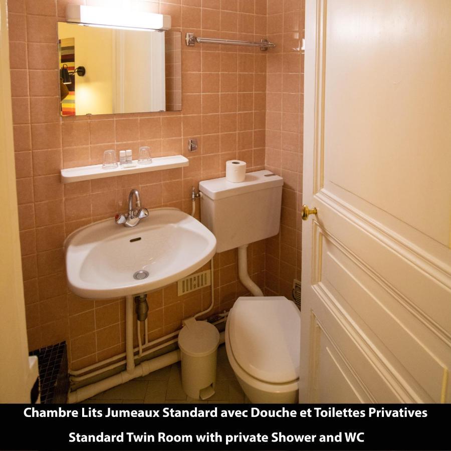 Twin Room private shower WC