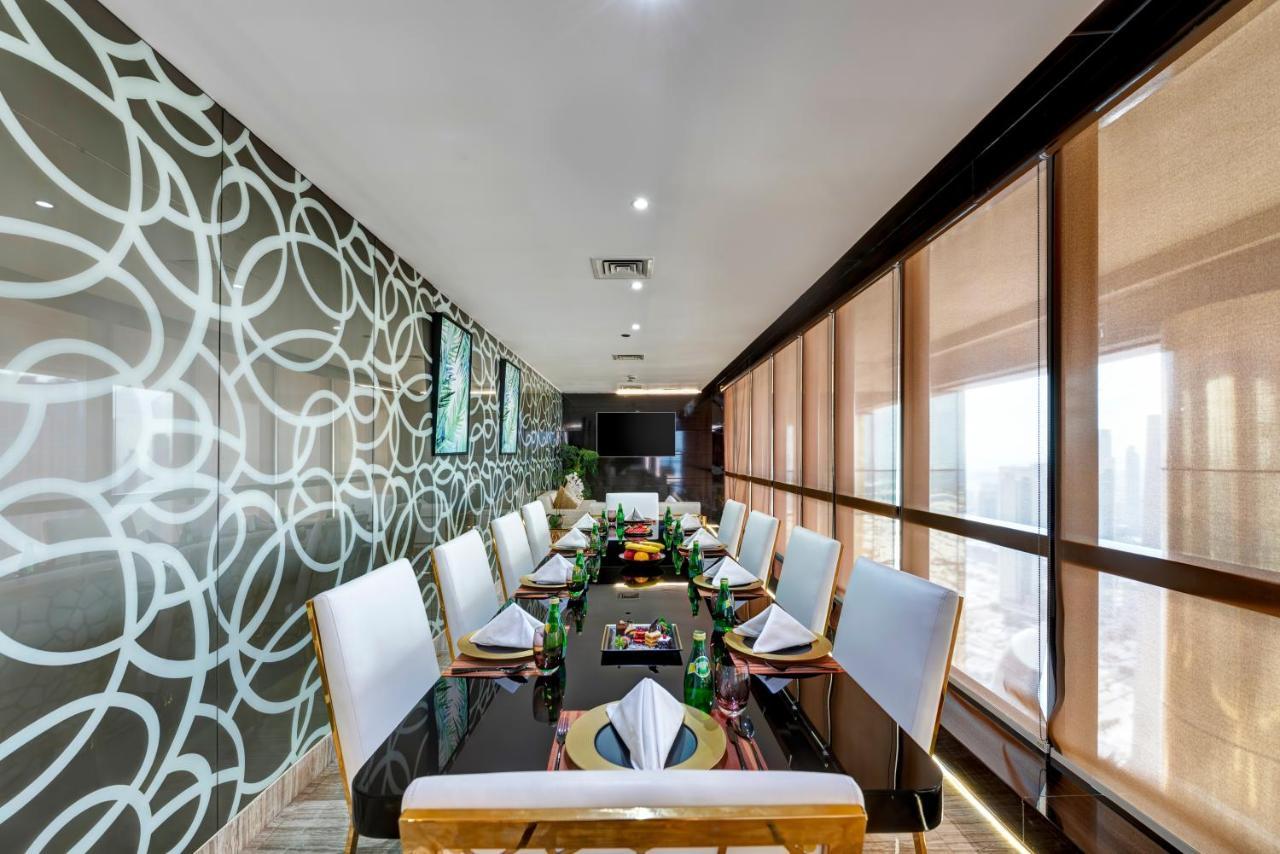 5 Bedroom Penthouse Suite 360 Panoramic 360 Sea Burj Views Top Floor 72nd