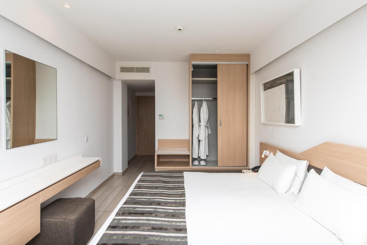 Double or Twin Room Mountain View